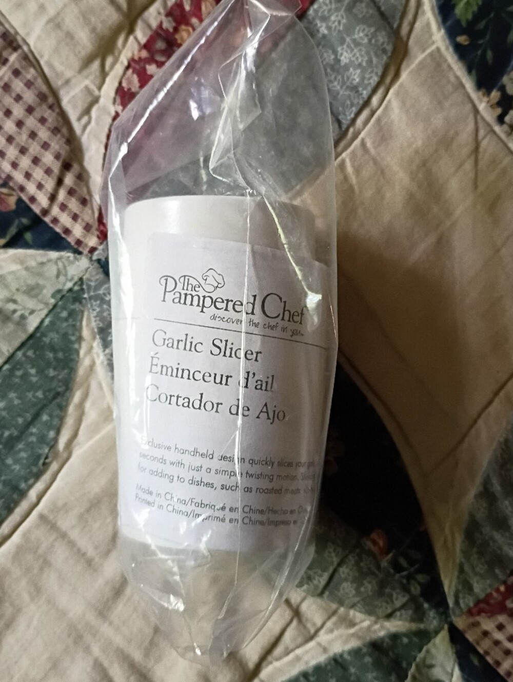 The Pampered Chef White Garlic Slicer